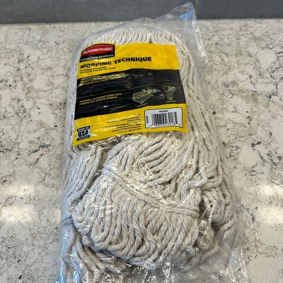 New Rubbermaid Loop ended Cotton Mop Refill - Picture 3 of 4